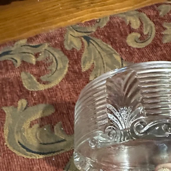 Vintage Floral Glass vanity jar - Picture 10 of 10